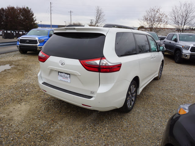 New 2020 Toyota Sienna Xle Awd 4d Passenger Van